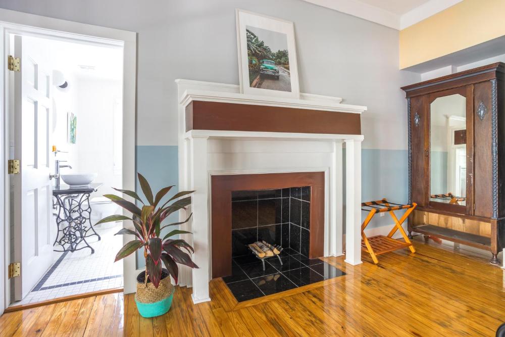 Suite interior